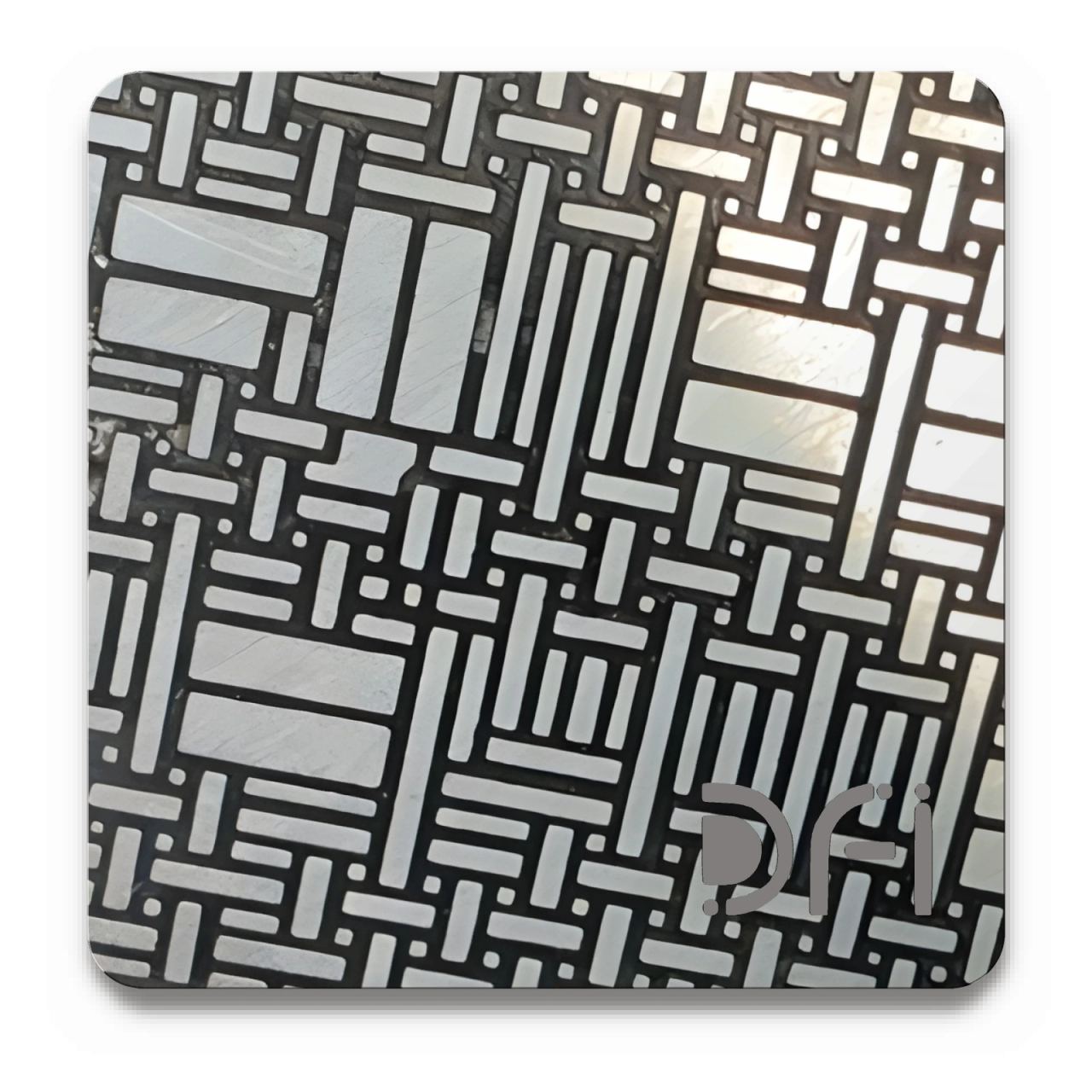 Woven pattern on mirror steel, Etched finish: a DFI sample plate with the DFI mark laser-cut in the corner